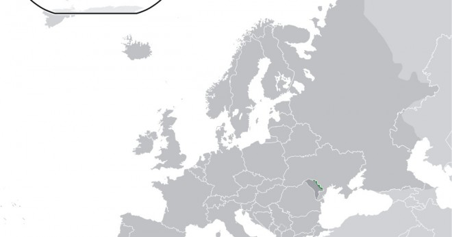 Vilket land är väster om Moldavien?