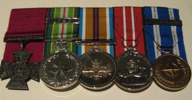 Kan du bära marinen medaljer till en civil begravning?