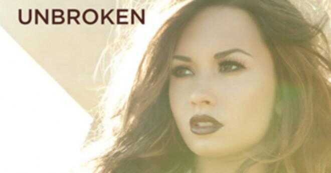 När har Demi Lovato kolla på rehab?