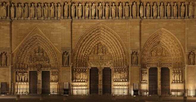 Vilket år var katedralen Notre Dame byggt?