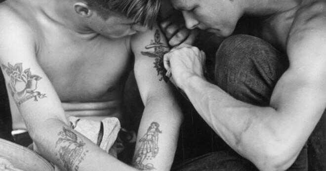 Vad är innebörden av ett krucifix tatuering?