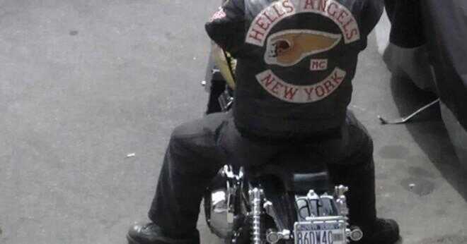 Hur många Sergeant at arms ska en motorcykel klubb ha?