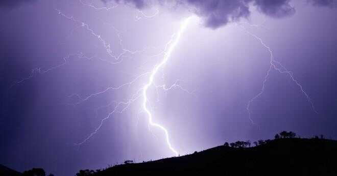 Vilka objekt har Zeus bär än blixtar?