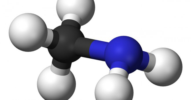Vad händer med formaldehyd när det reagerar med ammoniak?