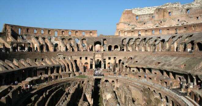 Hur många som ryms i en Colosseum i Rom?