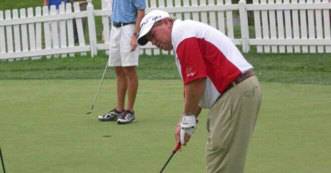 Hur lång är en golf flagga pinne?
