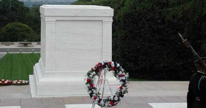Finns det en skillnad mellan Veterans Day och Memorial Day?