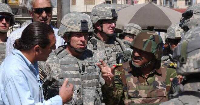 Vad var den senat omröstning som bekräftade Gen David Petraeus som nästa befälhavare för kriget i Afghanistan?
