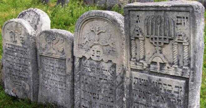 Vad är plats med många gravstenar?