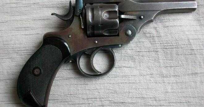 Anses en antik pistol skjutvapen?