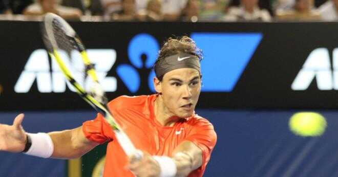 Vilken ålder började tennis stjärna Roger Federer spela tennis?