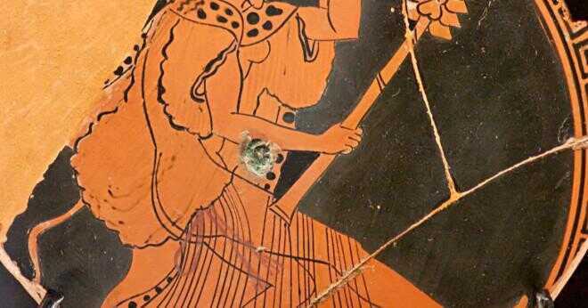 Vad kallas Dionysoss kvinnliga anhängare?