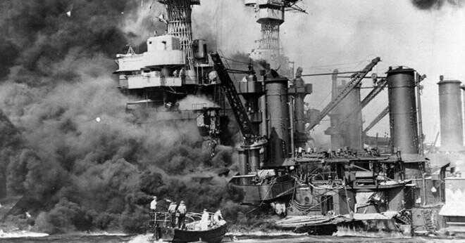 Vilka andra öarna attackerades vid samma tid som Pearl Harbor?