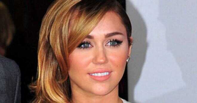 Vilken färg Miley Cyrus färga håret efter att hon bröt med Nick Jonas?