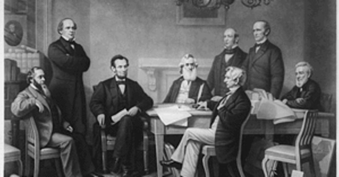 Undertecknade Abraham Lincoln den amerikanska konstitutionen eller självständighetsförklaringen?