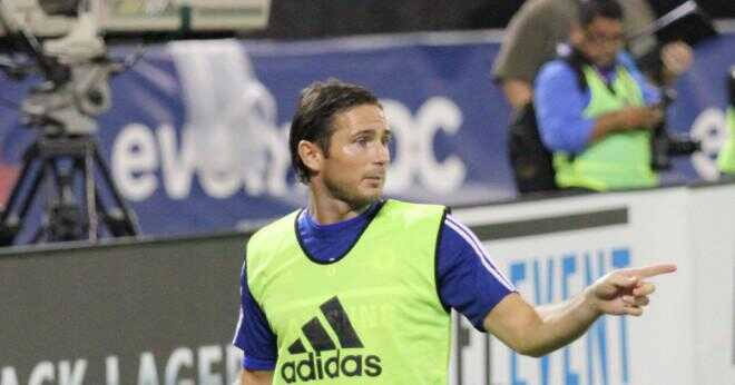 Hur länge har Frank Lampard spelat fotboll för?