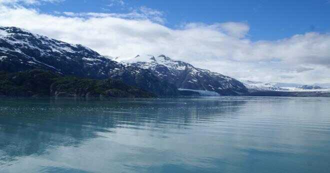 Är glacier bay i glacier national park?