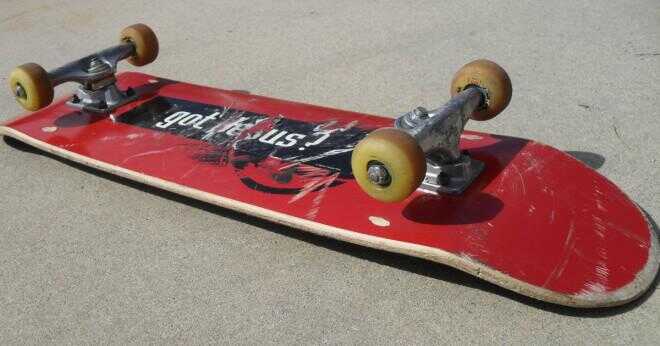 Vad ridning på hjulen på en skateboard kallas?