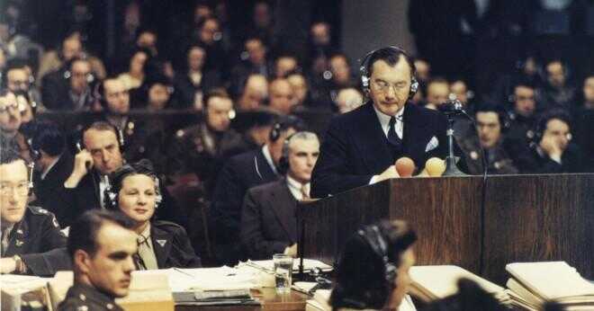 Vad var ett av brott dömas i Nürnbergrättegången?