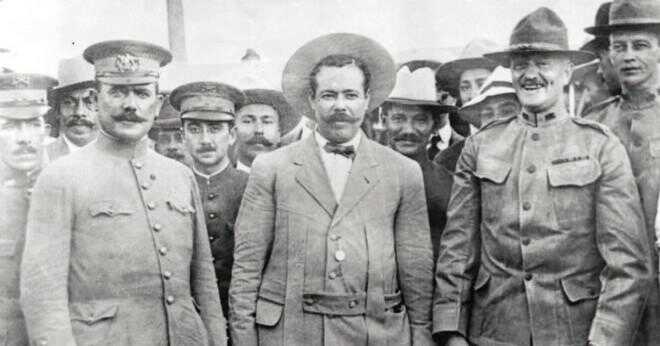 Vem beställde amerikanska trupper in i Mexiko att arrestera Pancho Villa?