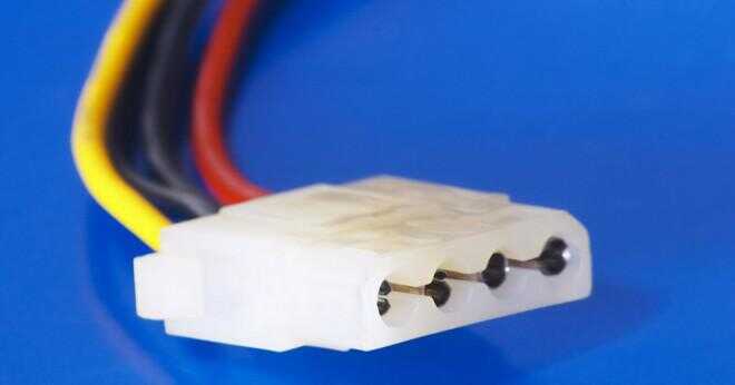 Bör en 220 volts ledningar har en gul tråd?