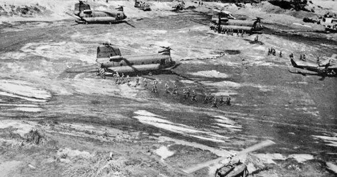 Vad är namnet på helikoptern med två propellrar används för att utföra leveranser under Vietnamkriget?
