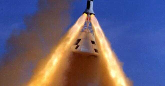 Hur högt var en Saturn V raket?