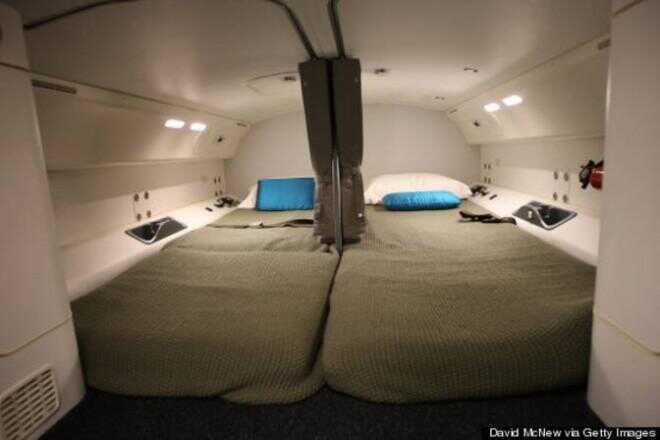 Kolla in de hemliga rum där piloter och flygvärdinnor sova