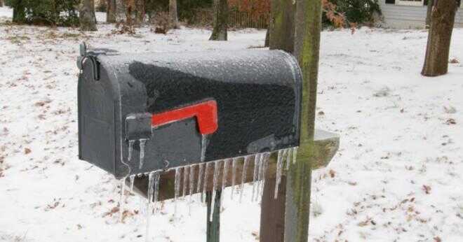 Är det mail bedrägeri om någon skicka ett umbäranden brev ber om pengar?