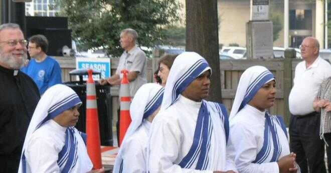 Varför bär nunnor svart och vitt?