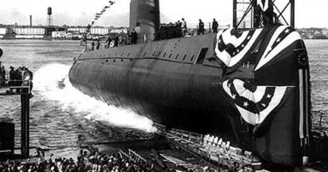 Vad är namnet på den första atomubåten?