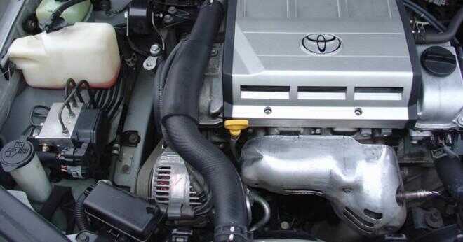 Hur du stänger av underhåll service lampan på en 1999 Toyota Camry?