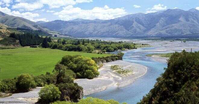 Hur hög är rolleston Nya Zeeland över havet?