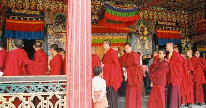 Buddhismen kom till Tibet från?