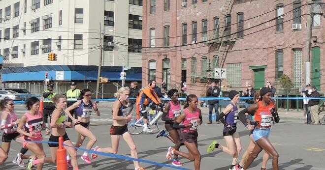 Vad är ålder dispens för Boston Marathon?