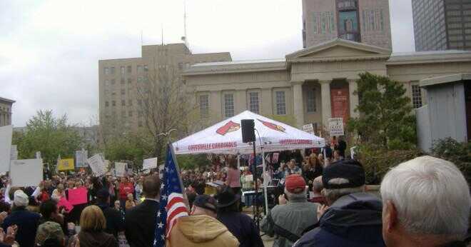 Som protesterade Boston Tea Party?