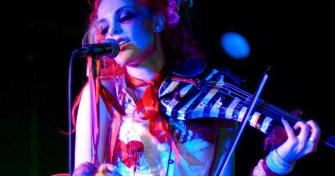 Vad är Emilie Autumn ögonfärg?