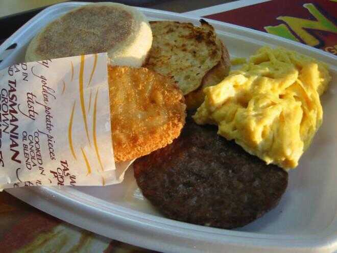 McDonalds är att tappa ett omåttligt populära frukost måltid, Fans över hela världen är rasande...