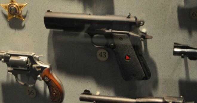 Vad är värdet av en kimber crimson trace 45 cal pistol?
