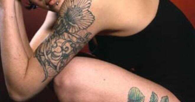 Vad innebär det för en kille att få en svala tatuerad på bröstet?