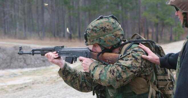 Vad är Marine Rifleman motto?