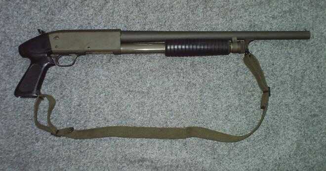 Vad är en 1938 modell 12 16 gauge shotgun värderas till?