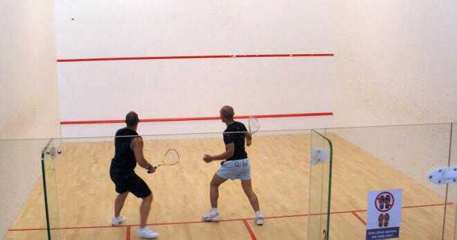 Vilken sport kombinerar handboll och squash?