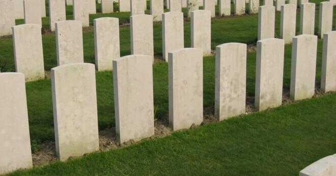 Vad är skillnaderna mellan tyska och engelska WW1 kyrkogårdar?