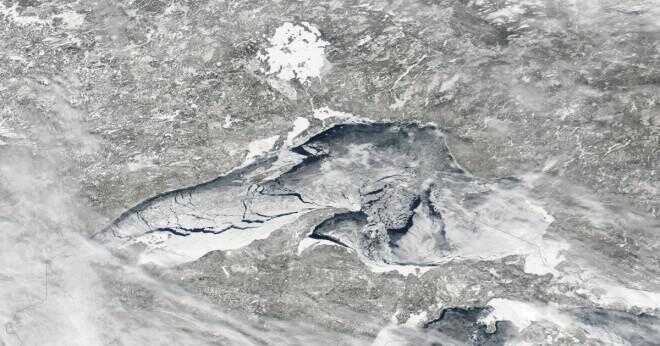 Vilka två länder gränsar Lake Superior?