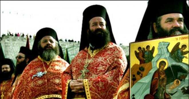 Rysk-ortodoxa kyrkan tecken på den arga varför är det olika från romersk-katolska korstecknet?