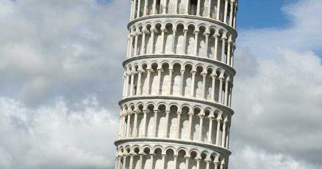 Varför är lutande tornet i Pisa ovanligt?