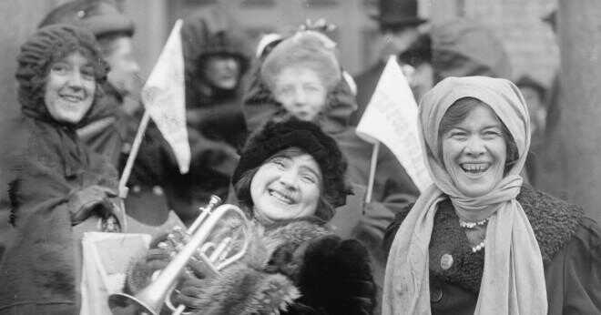 Varför regeringen slog upp suffragetterna under 1900-talet?