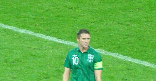 Vad gör Robbie Keane när han sparkar ett mål?